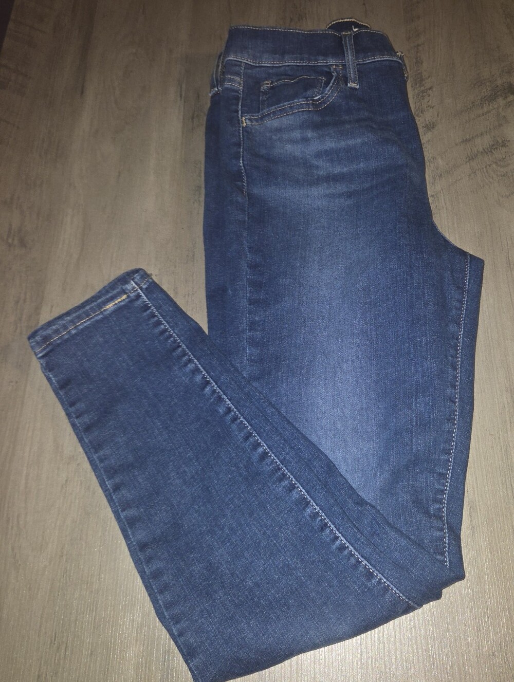 Levi's Women's Skinny Jeans in Dark Blue Wash